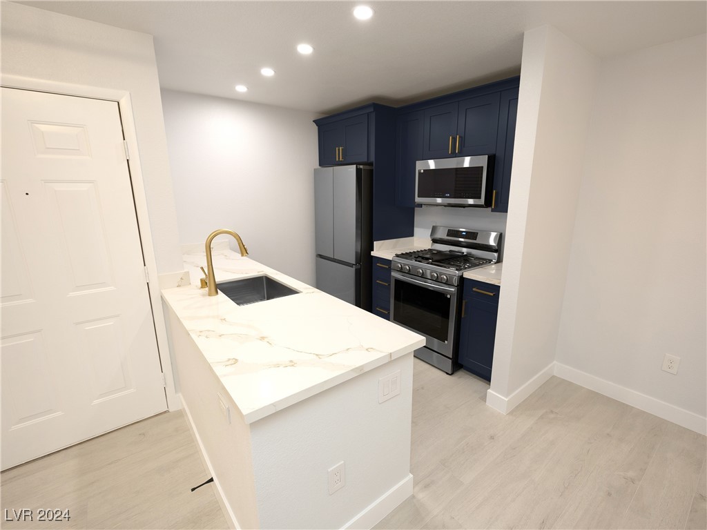 1901 Rio Canyon Court 103