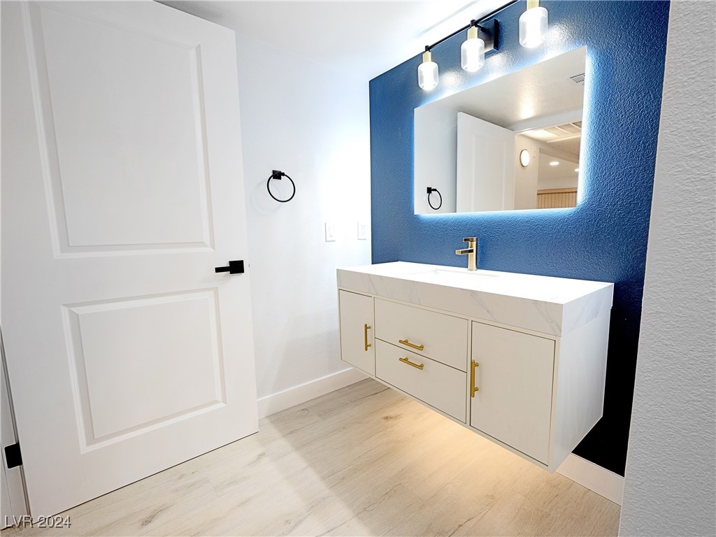 1901 Rio Canyon Court 103