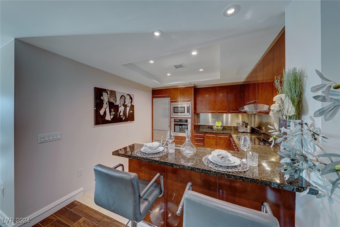 2700 Las Vegas Boulevard 2411