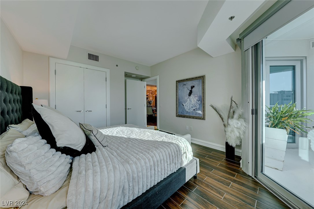 2700 Las Vegas Boulevard 2411