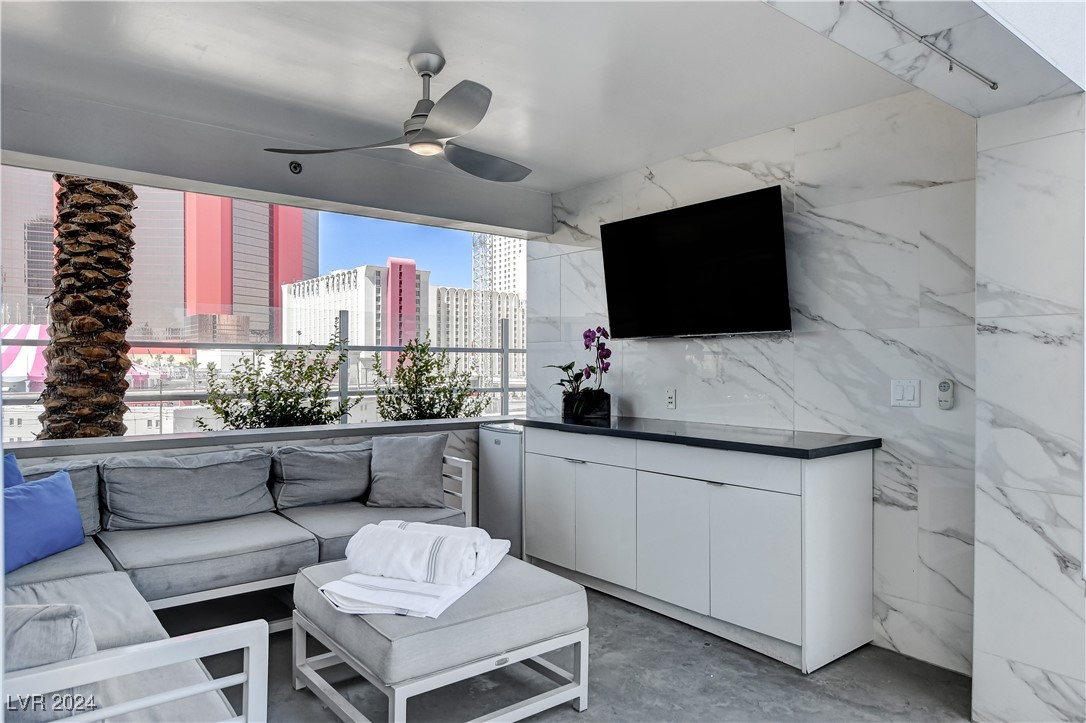 2700 Las Vegas Boulevard 2411