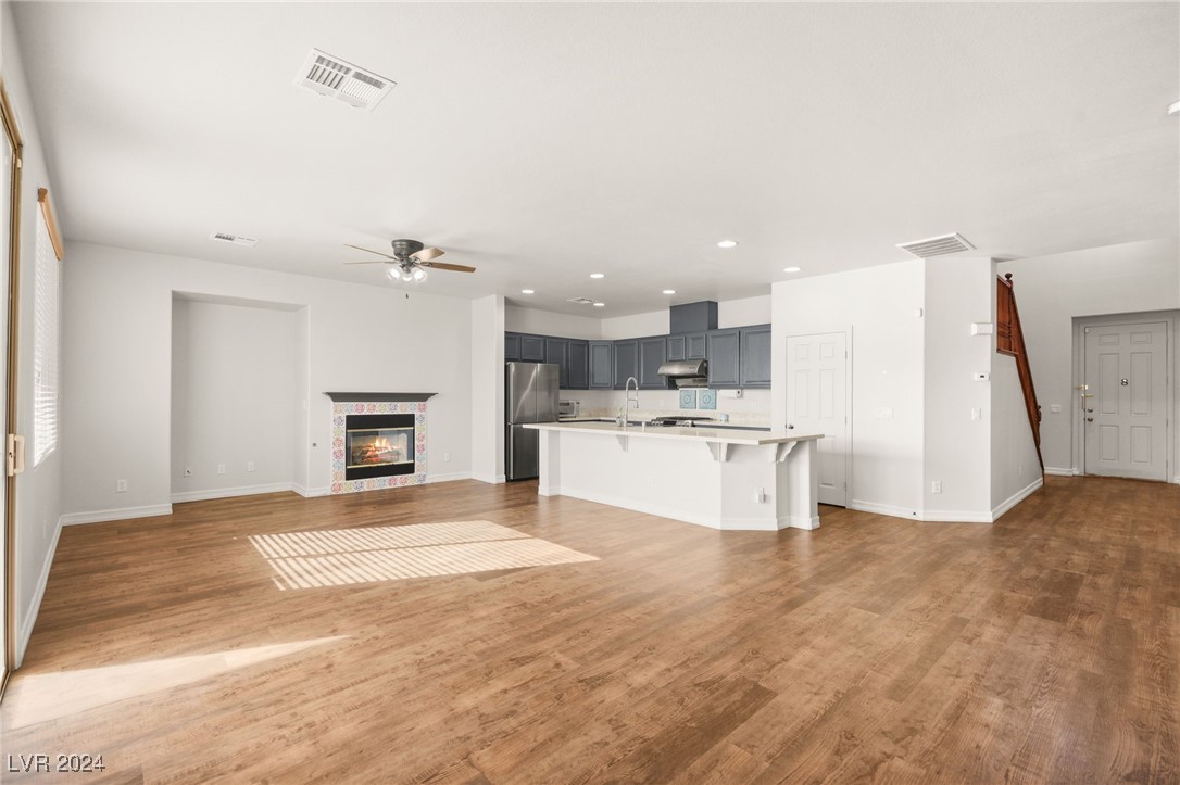 7443 Coyote Cave Avenue