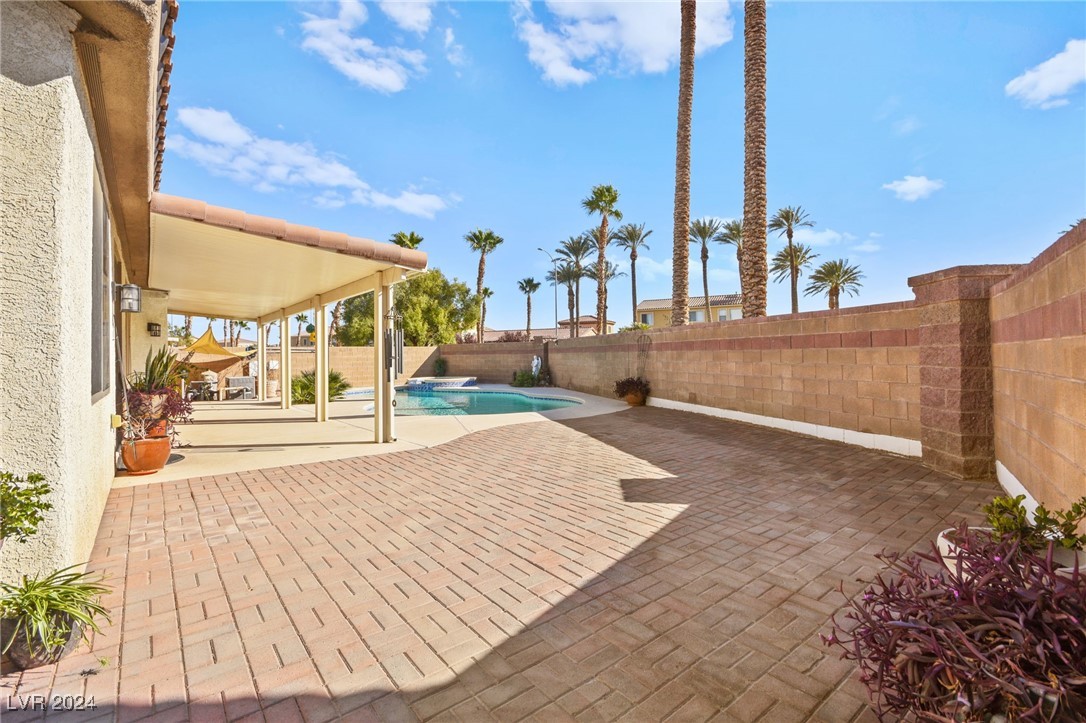 7443 Coyote Cave Avenue