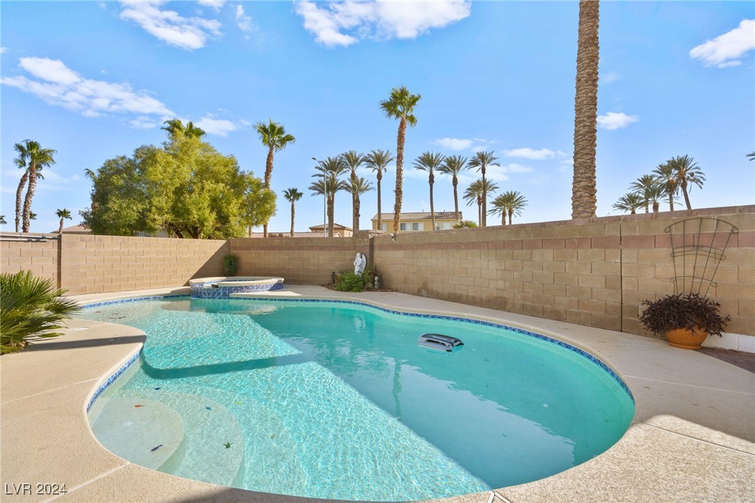 7443 Coyote Cave Avenue