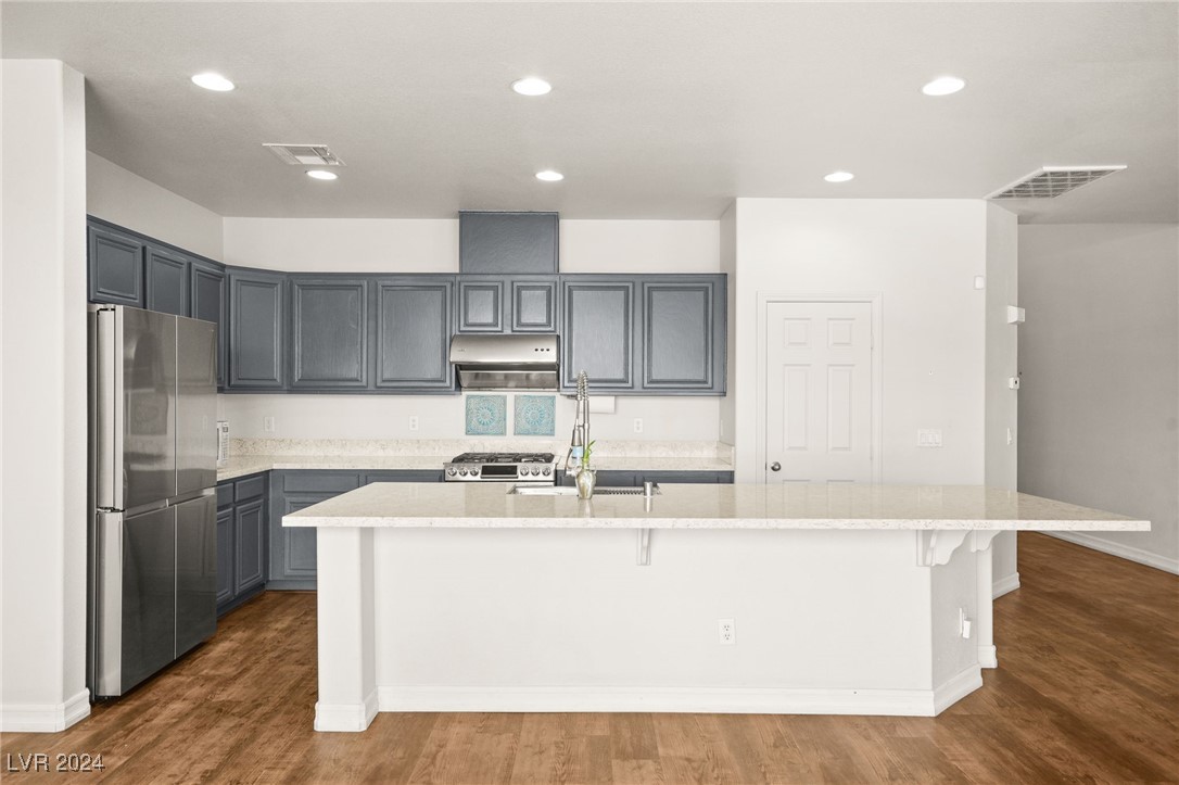 7443 Coyote Cave Avenue