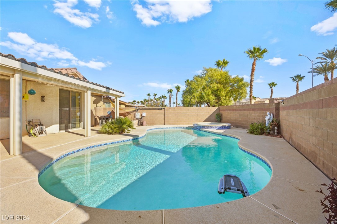 7443 Coyote Cave Avenue