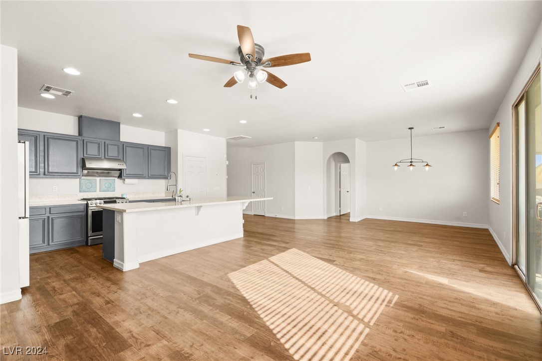 7443 Coyote Cave Avenue