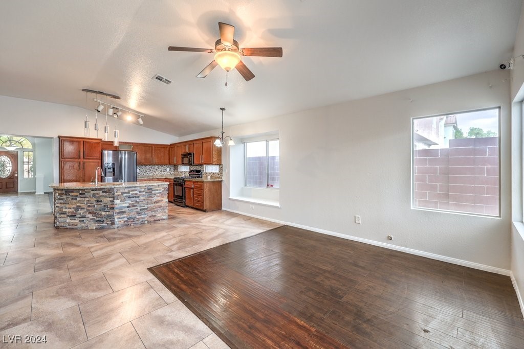 1675 English Rose Drive