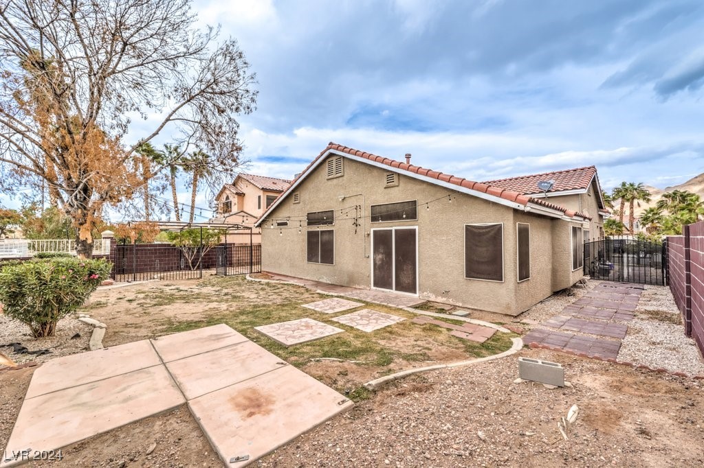 1675 English Rose Drive