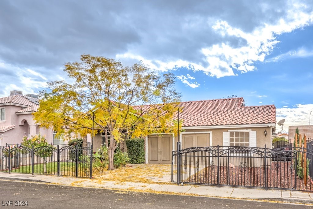 1675 English Rose Drive