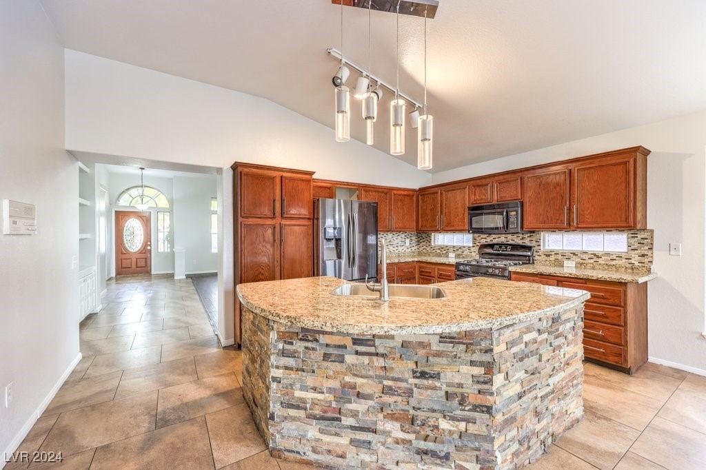 1675 English Rose Drive