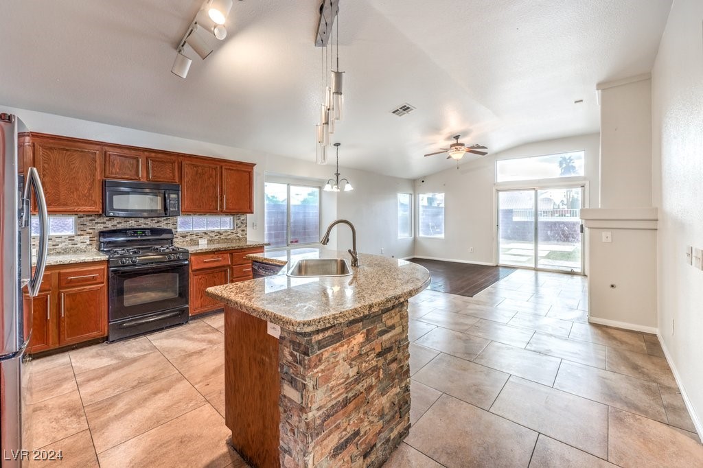 1675 English Rose Drive