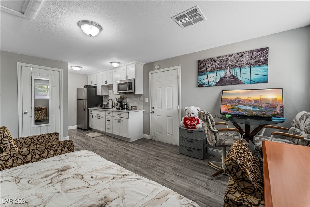 5398 East Monroe Avenue