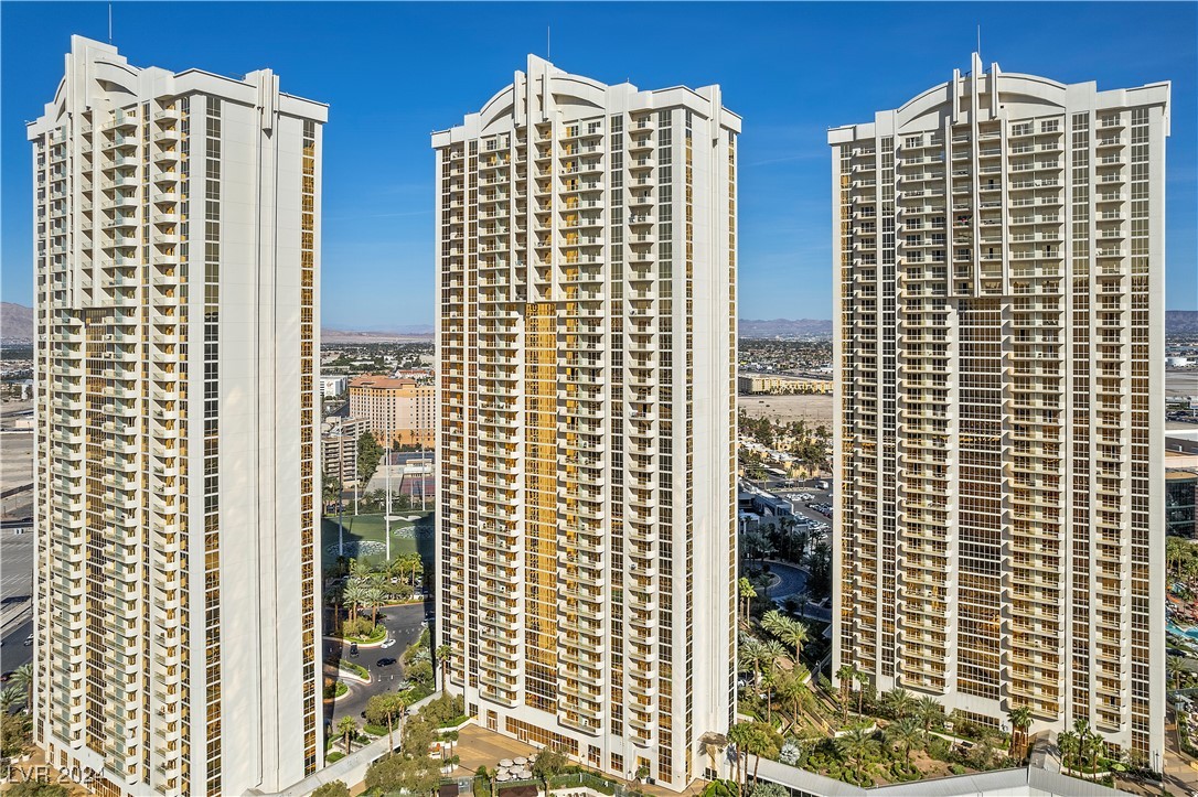 145 East Harmon Avenue 15603