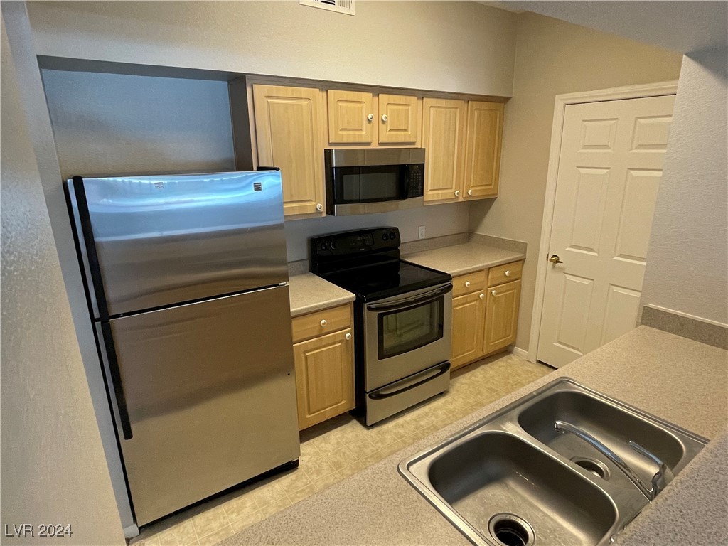 6955 North Durango Drive 1070