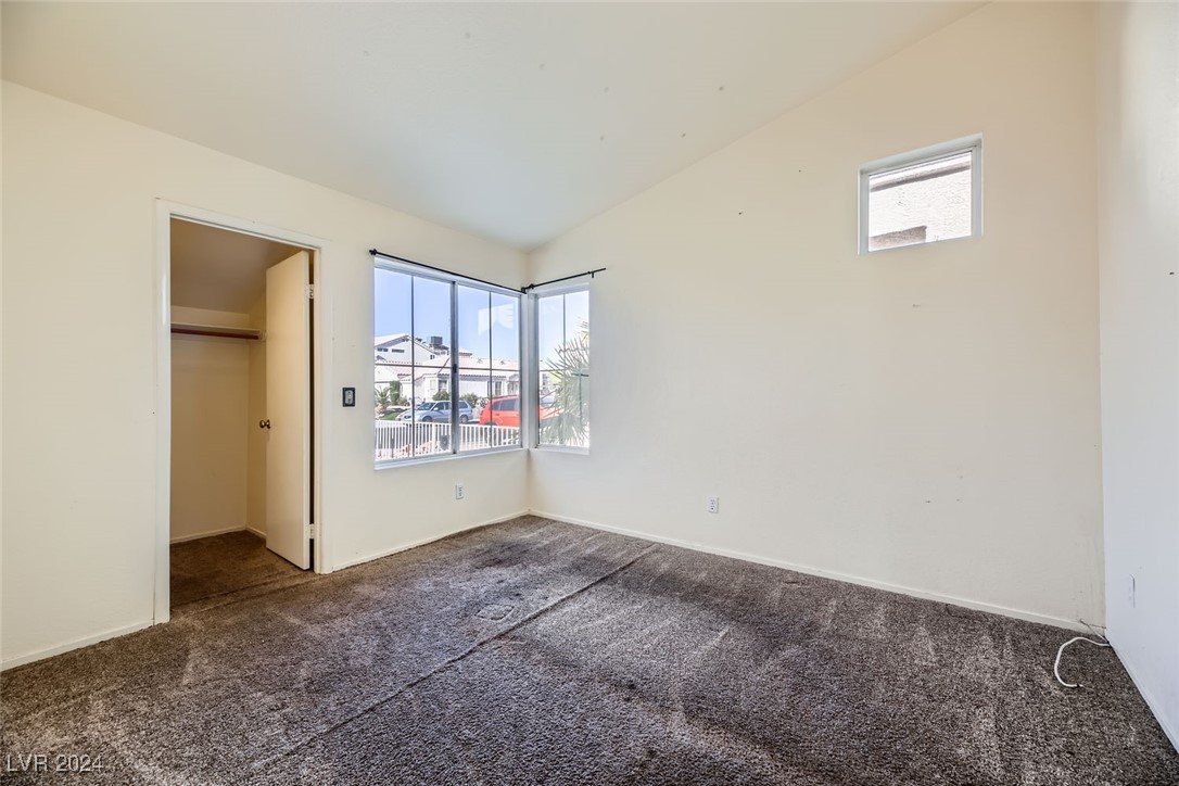 1904 Leaning Pine Way