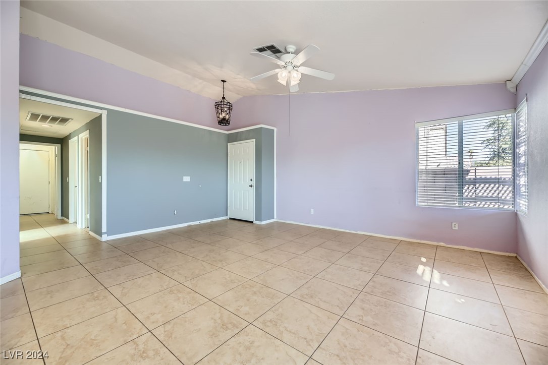 1904 Leaning Pine Way