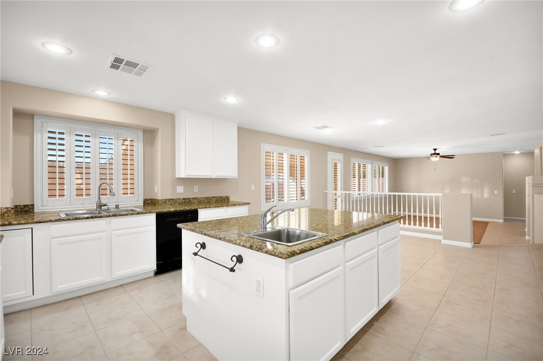 715 Coral View Street