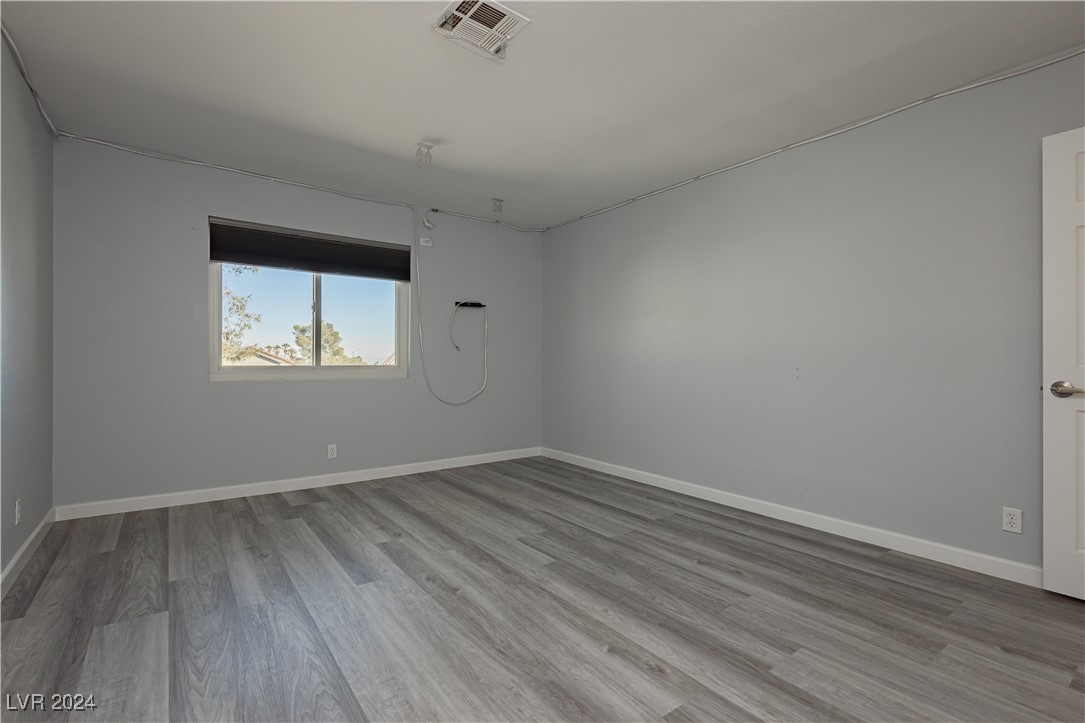 933 Rockview Drive 202