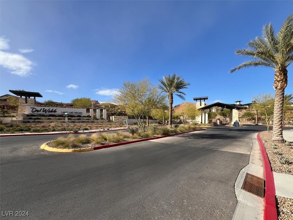 40 Stone Yucca Court