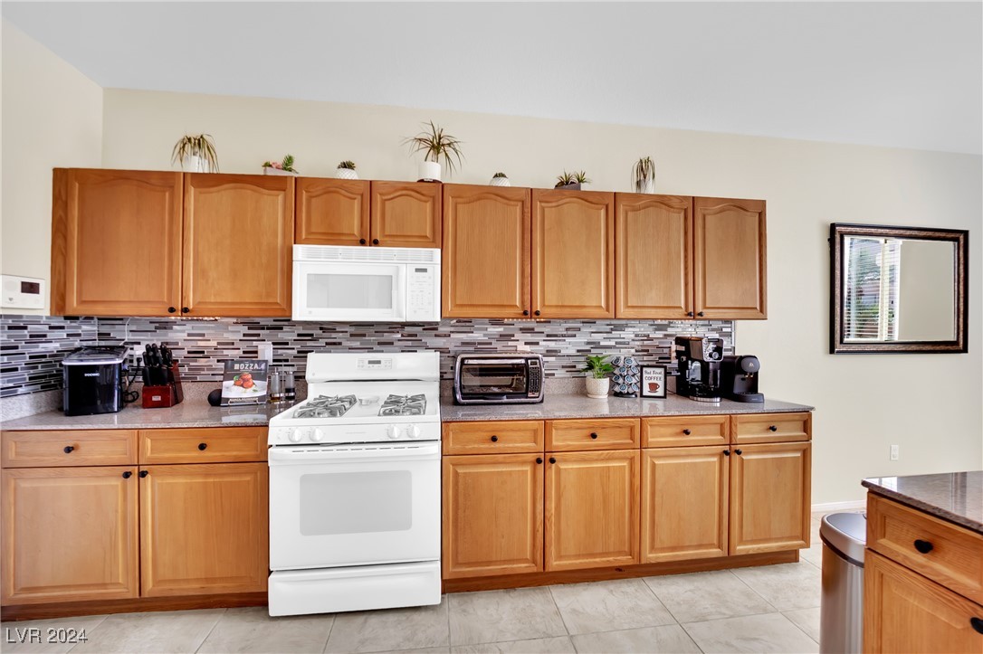 6750 Pastel Camellia Street