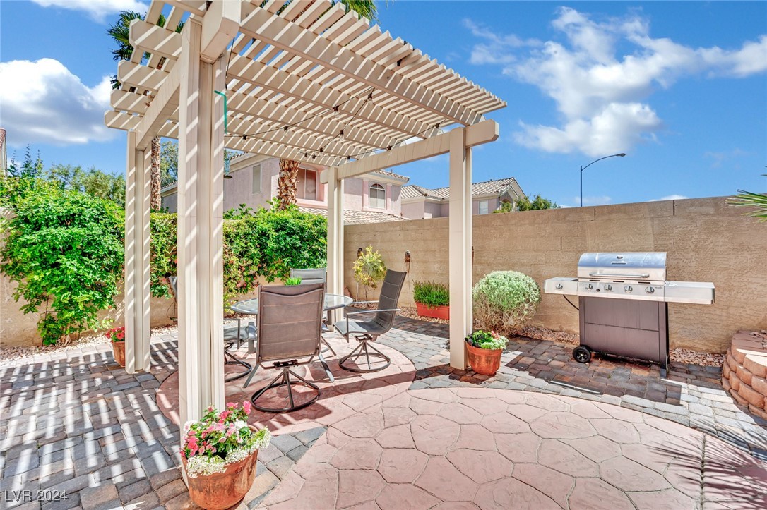 6750 Pastel Camellia Street