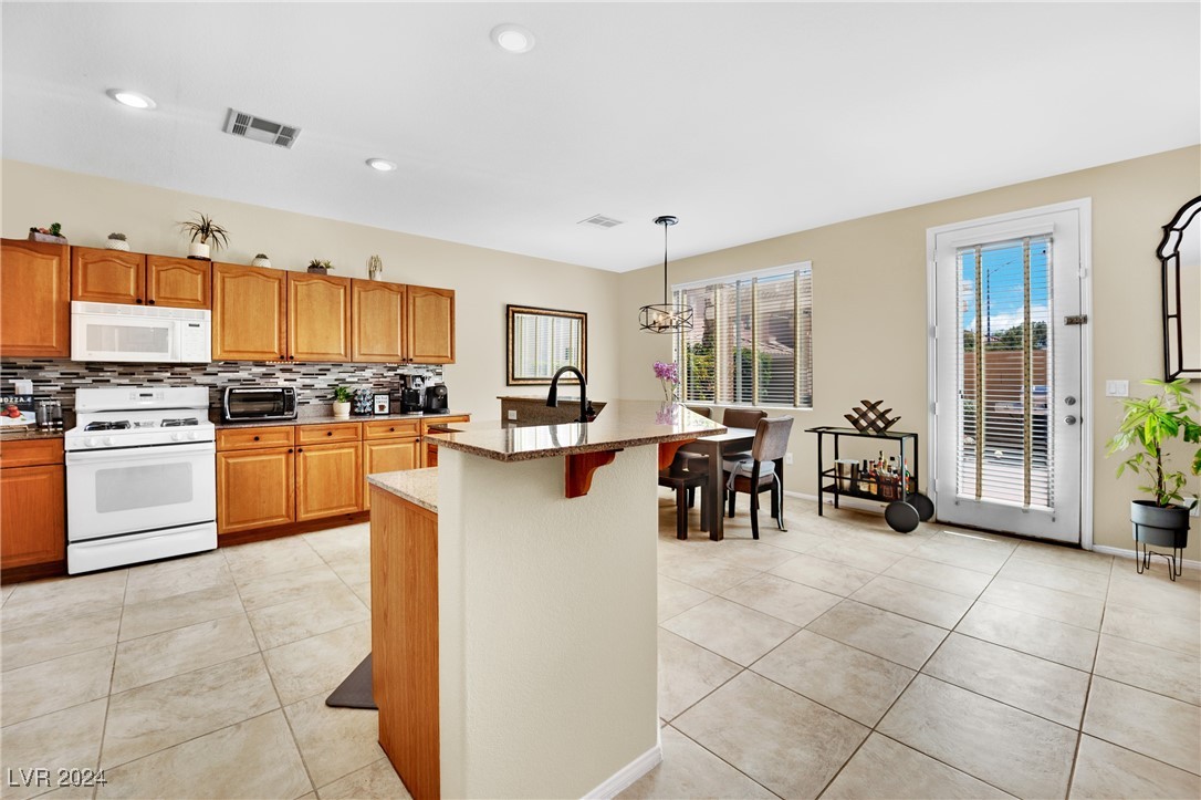 6750 Pastel Camellia Street