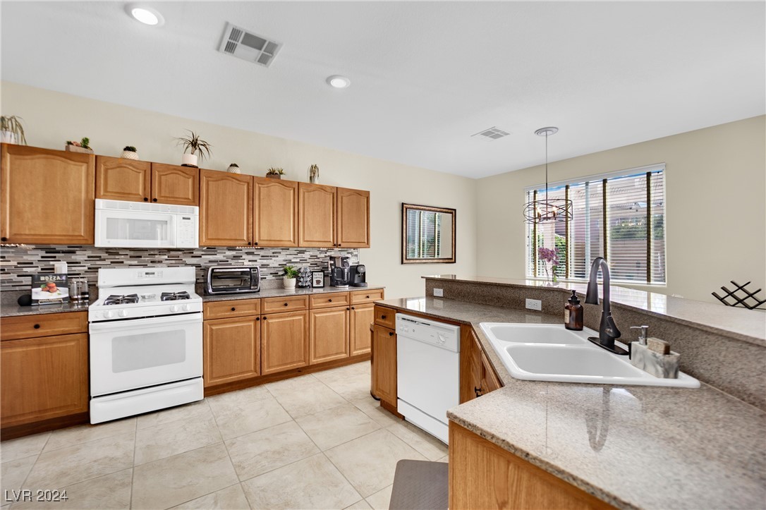 6750 Pastel Camellia Street