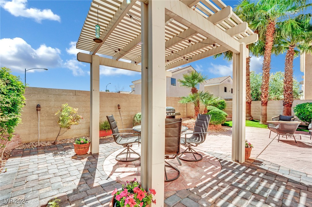 6750 Pastel Camellia Street