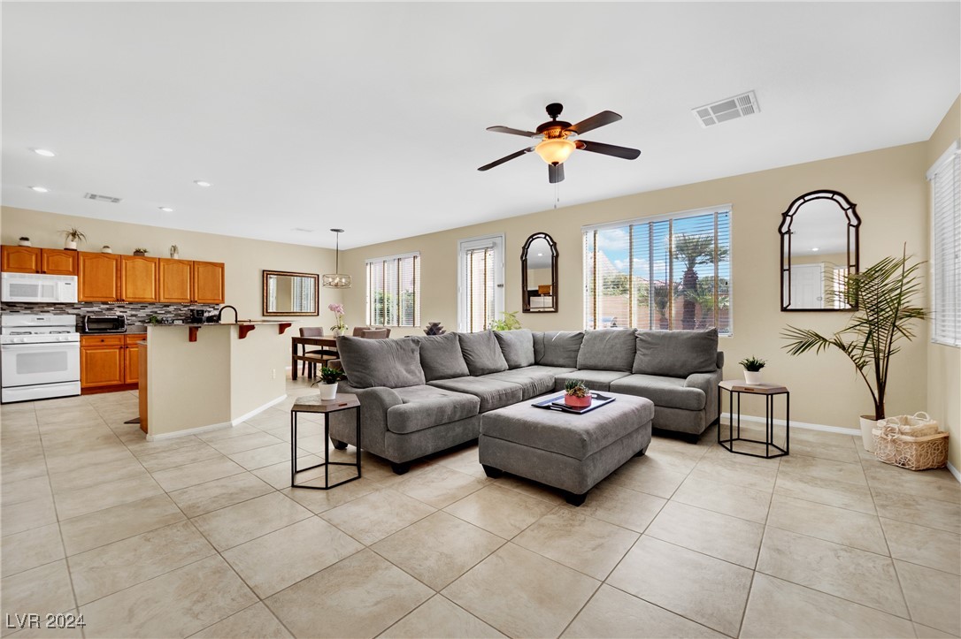 6750 Pastel Camellia Street
