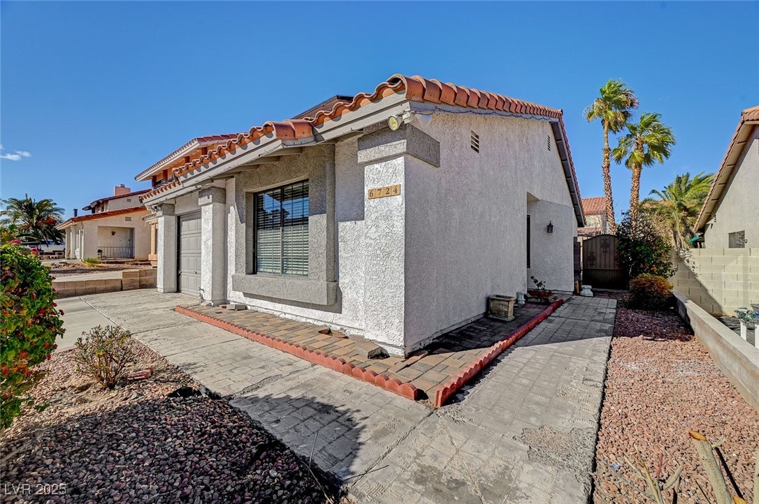6724 Reggie Circle