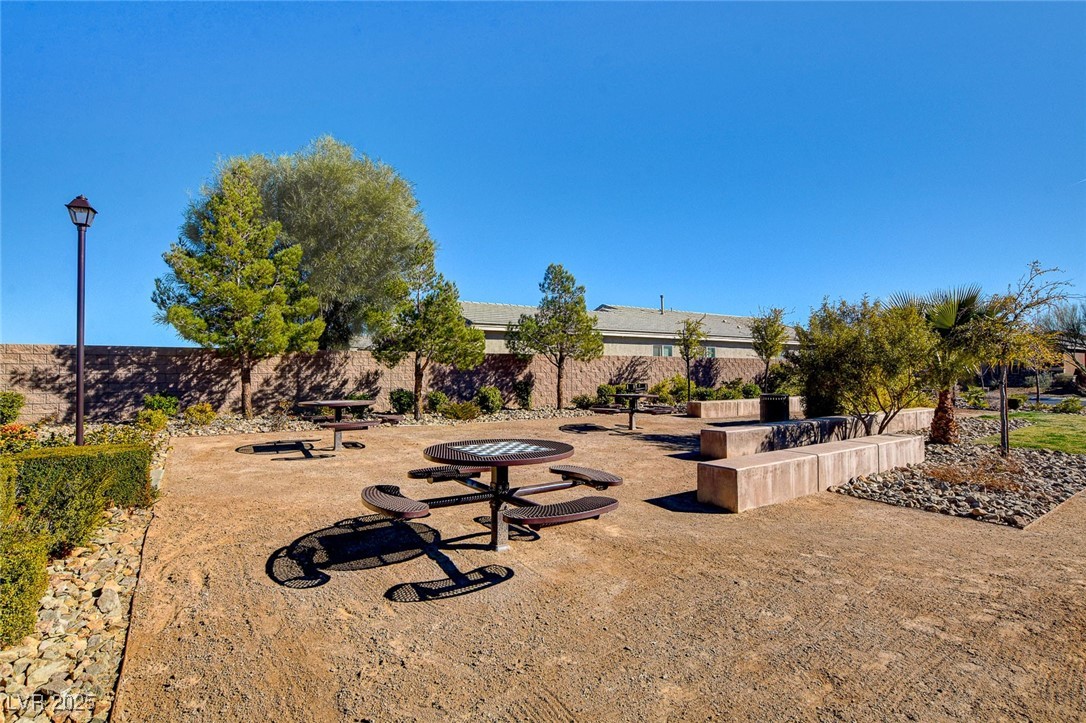 6724 Reggie Circle
