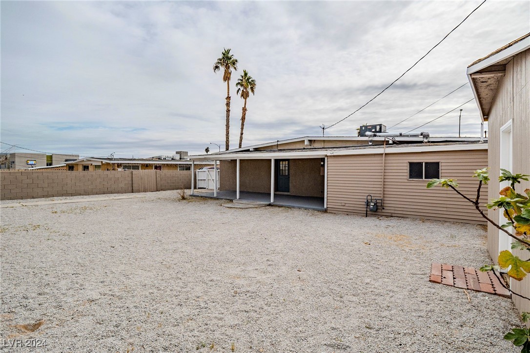 1614 El Segundo Avenue