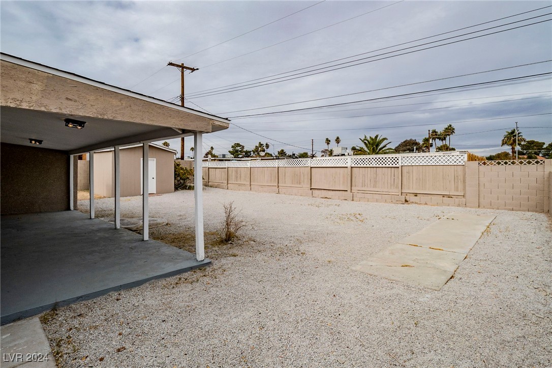 1614 El Segundo Avenue