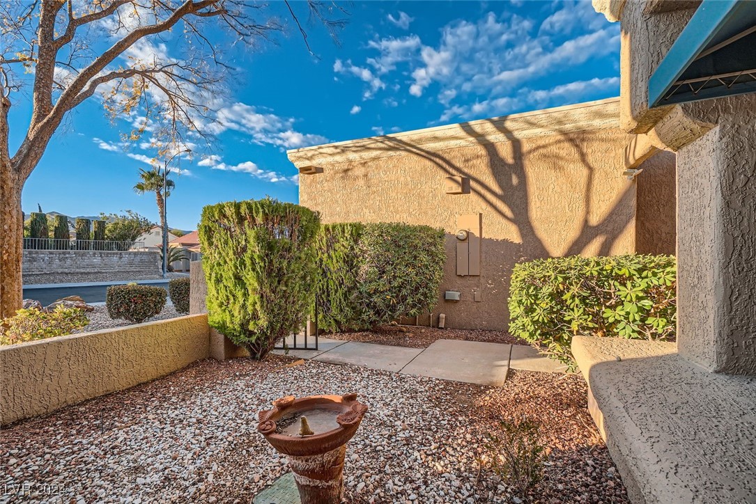 2736 Desert Crystal Drive