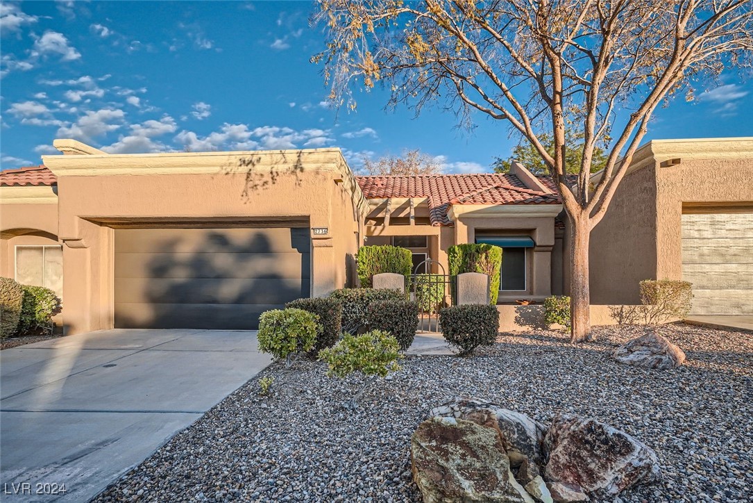 2736 Desert Crystal Drive