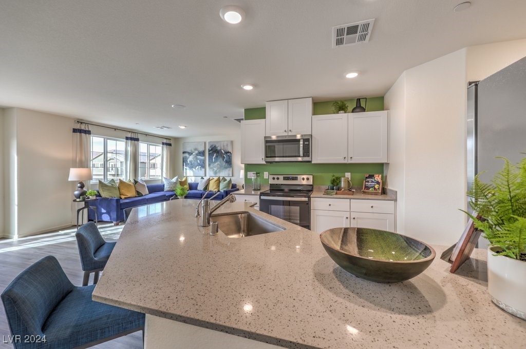 7930 Aurora Sky Street 561