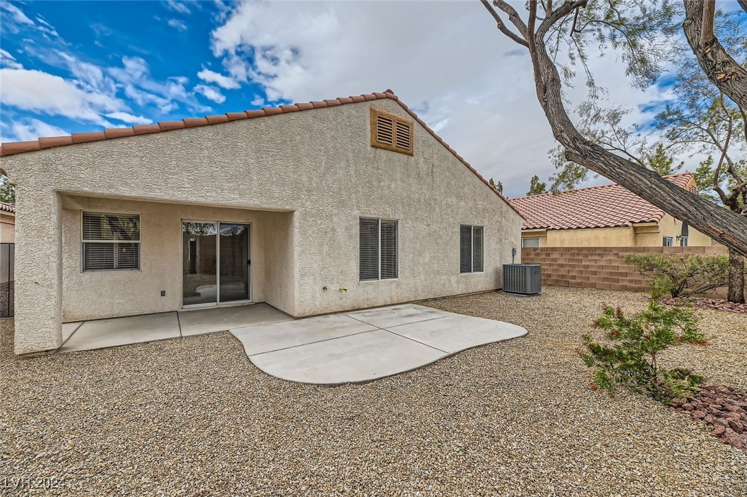 10810 Porto Foxi Street