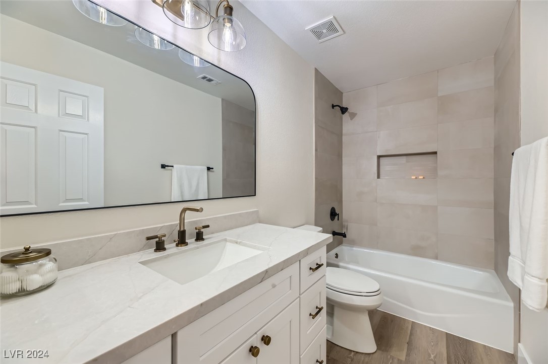 10810 Porto Foxi Street