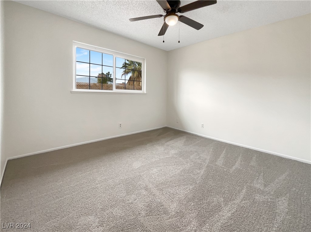 7704 Macaw Lane