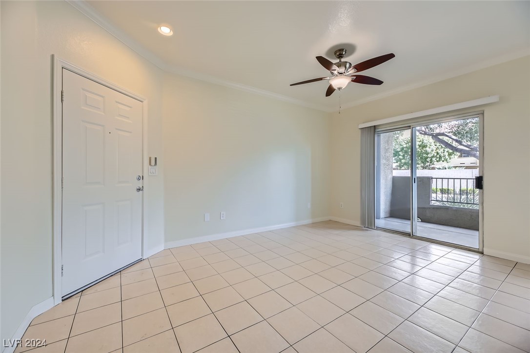4400 South Jones Boulevard 1017