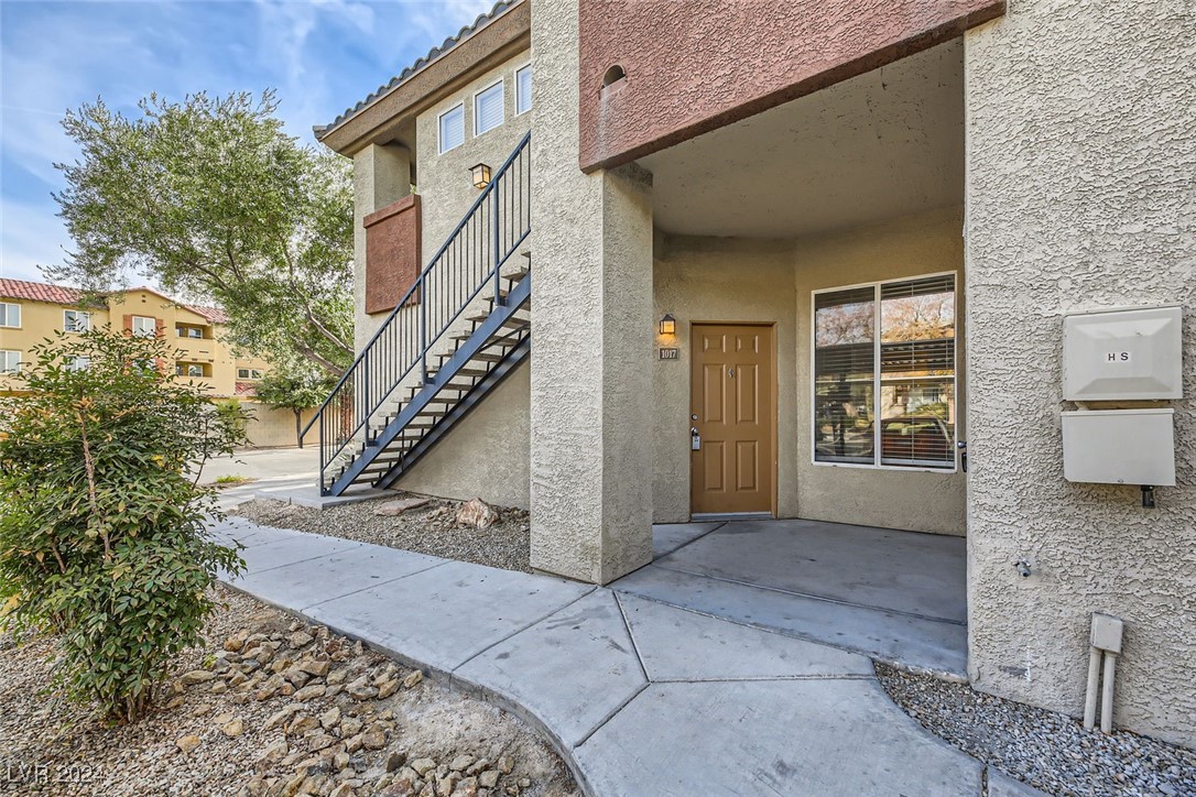4400 South Jones Boulevard 1017