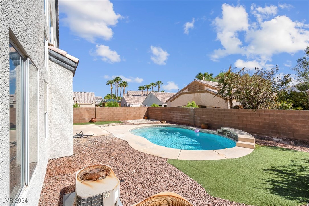 7717 Rainbow Cove Drive