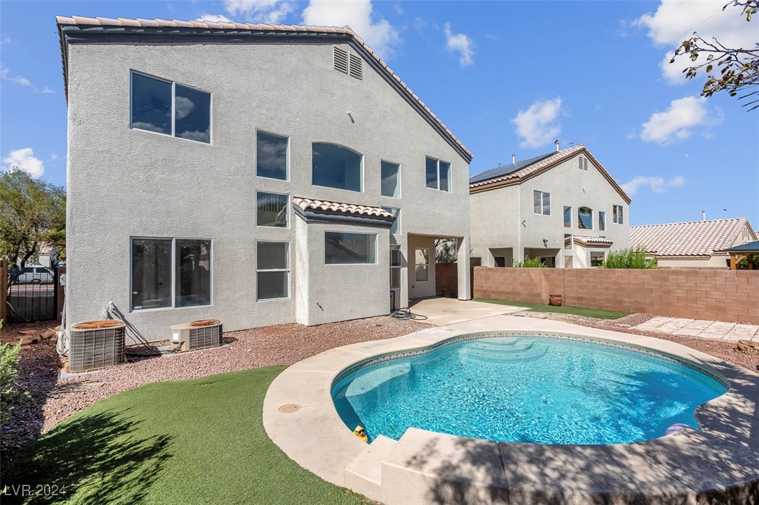 7717 Rainbow Cove Drive