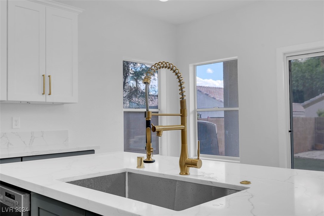 7717 Rainbow Cove Drive