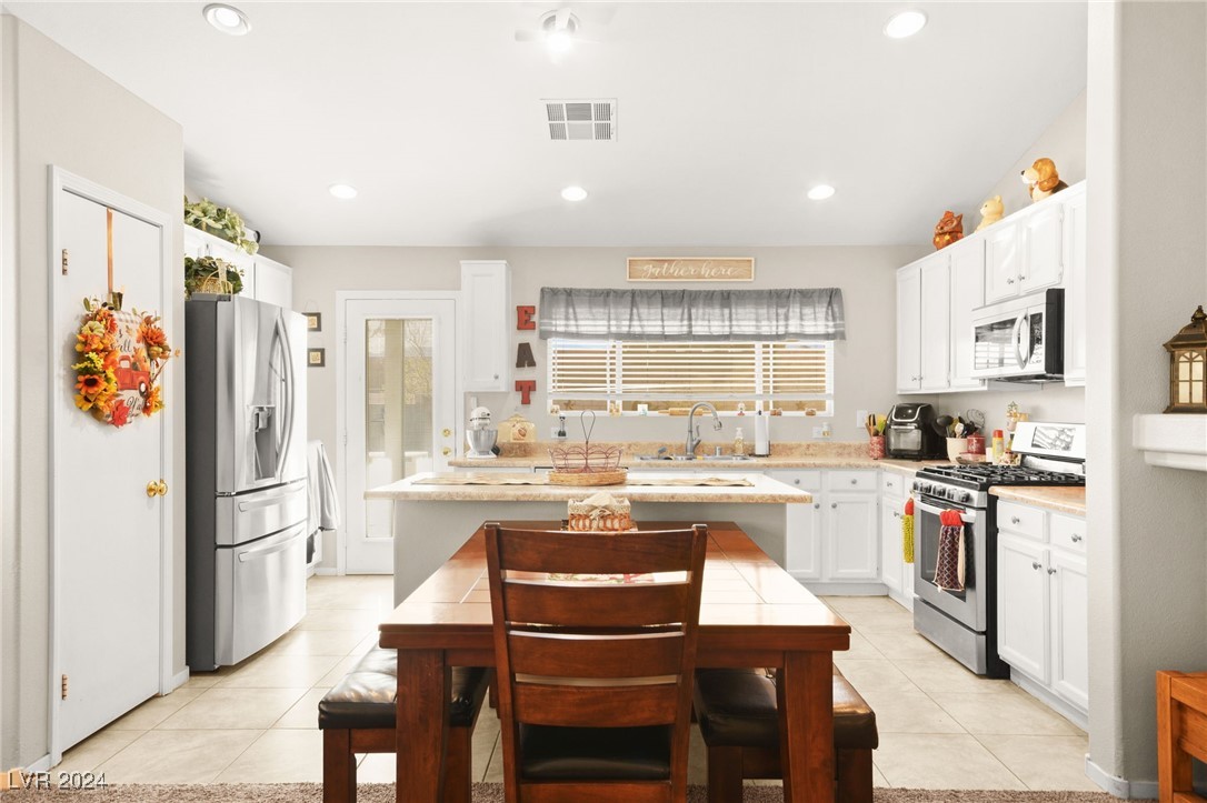 7909 Lovely Pine Place