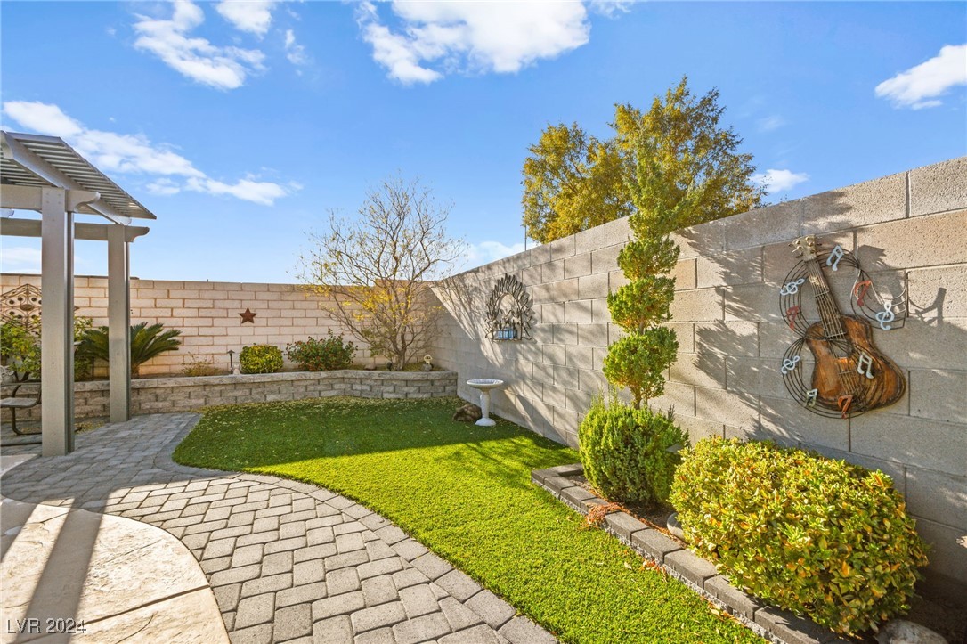 7909 Lovely Pine Place