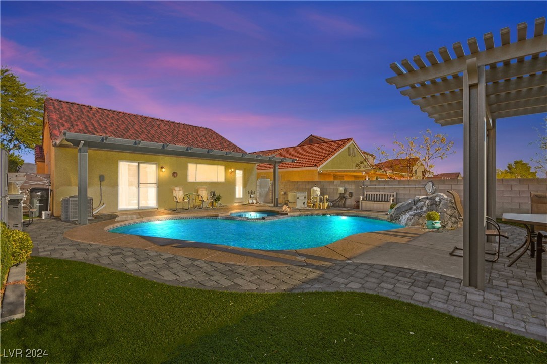 7909 Lovely Pine Place