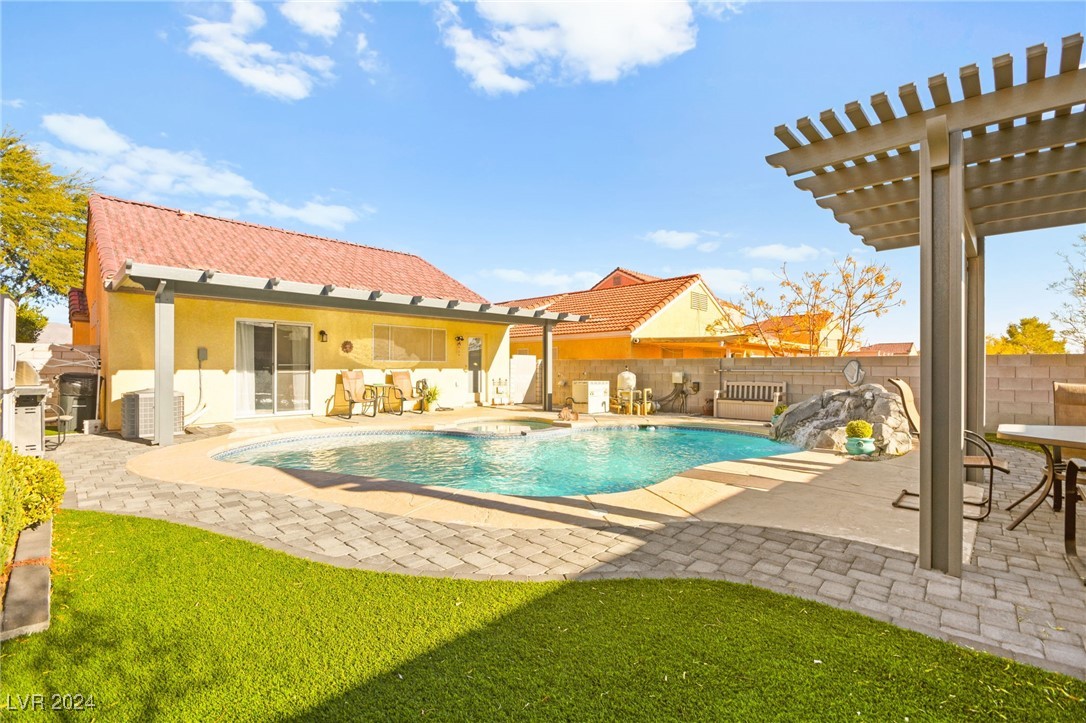 7909 Lovely Pine Place