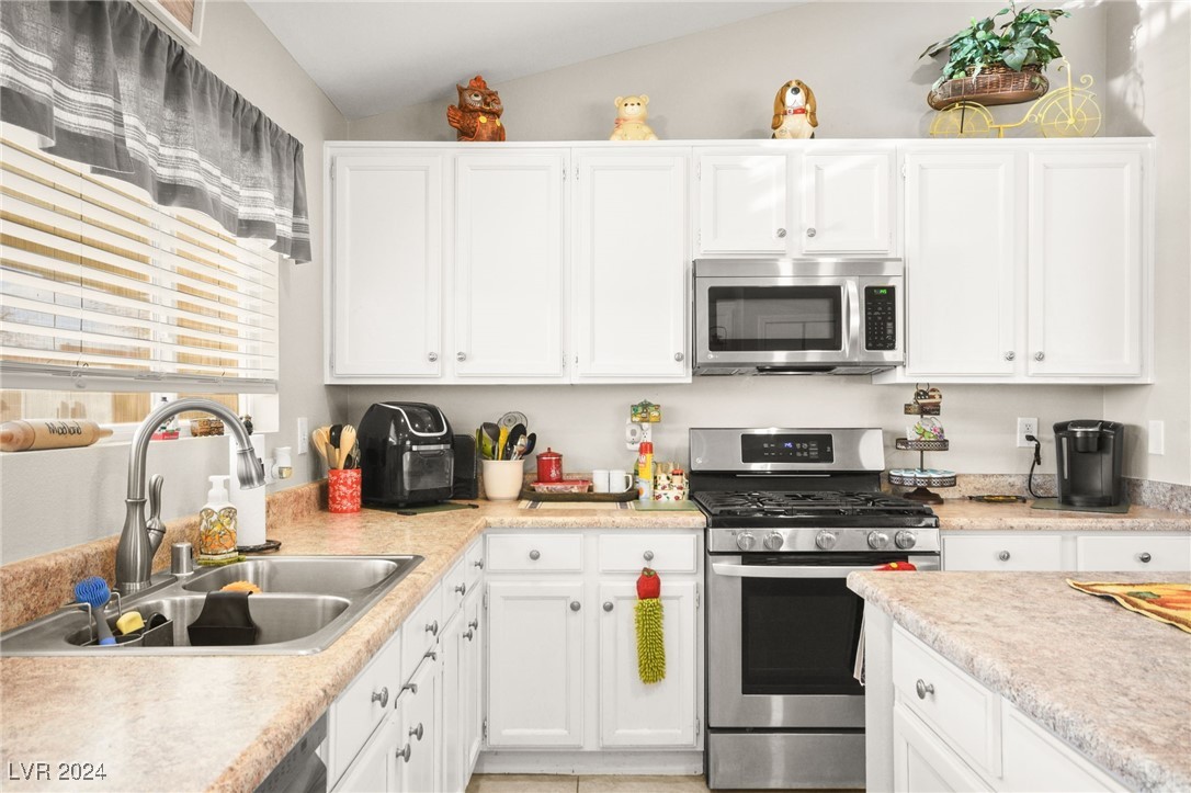 7909 Lovely Pine Place